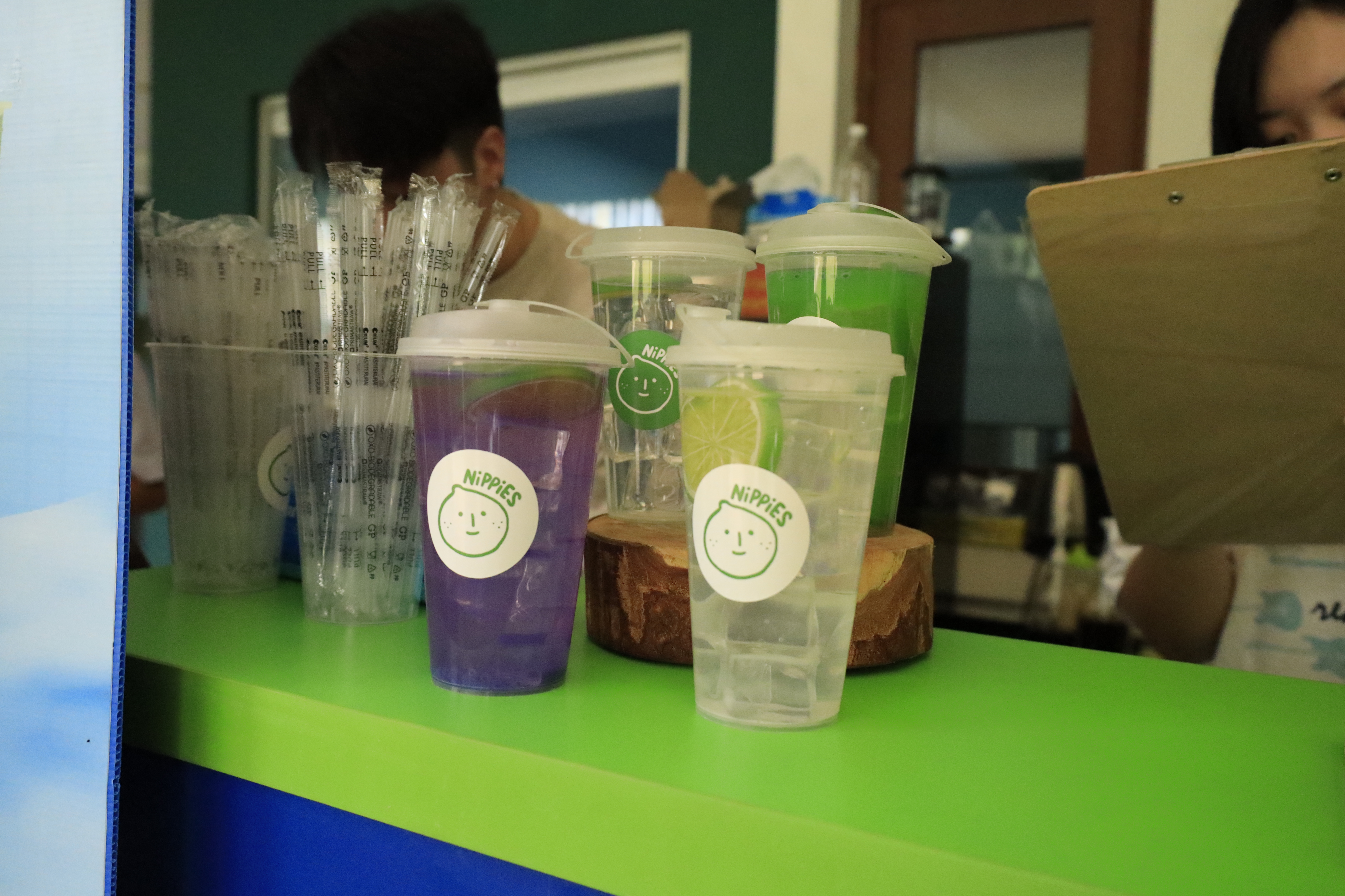 Lawan rasa panas dengan minuman nipis segar